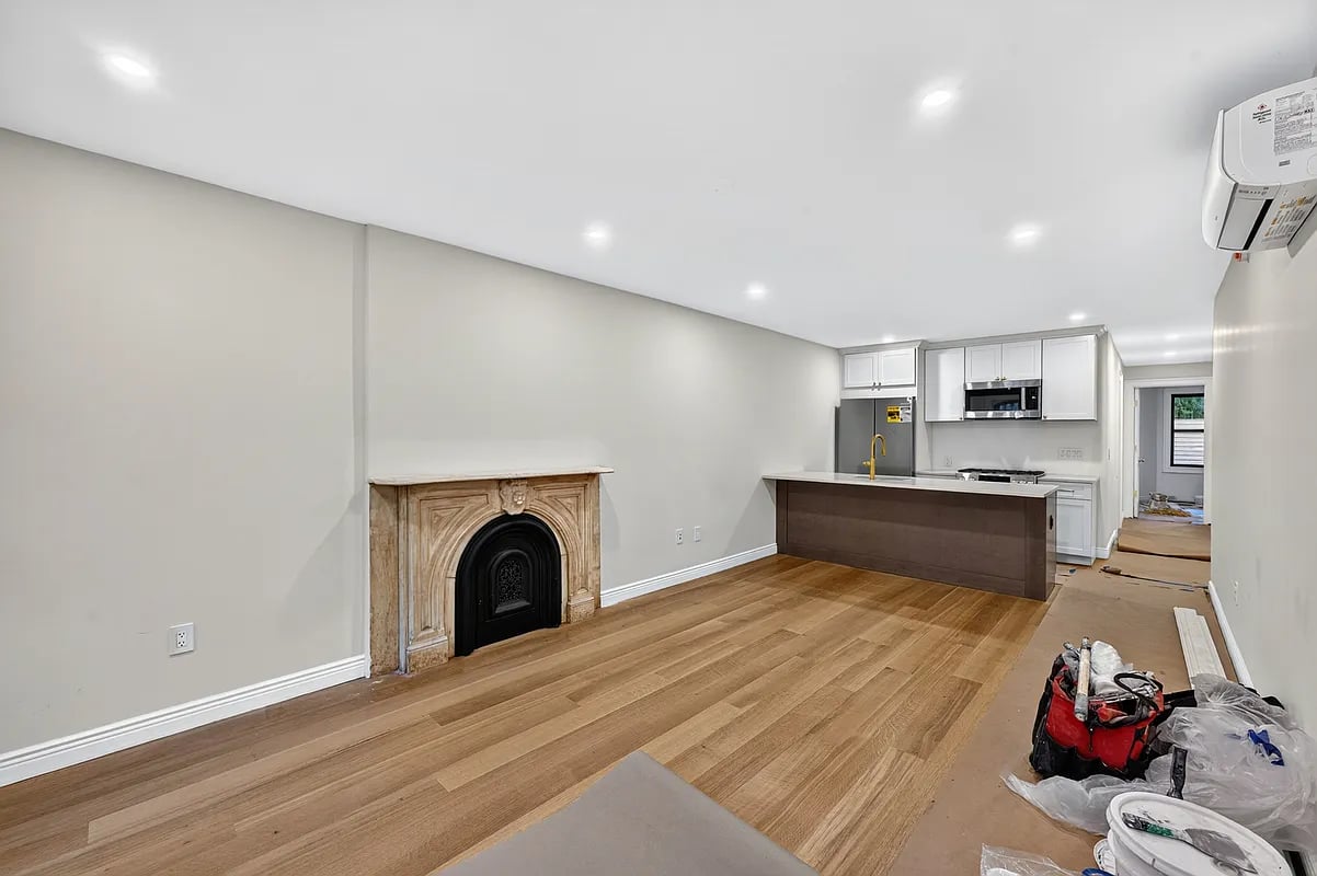 428 Vanderbilt Ave 