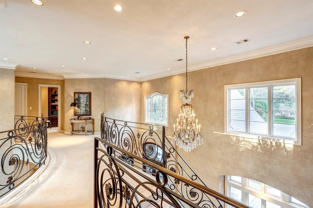 135 Hickory Ridge Dr