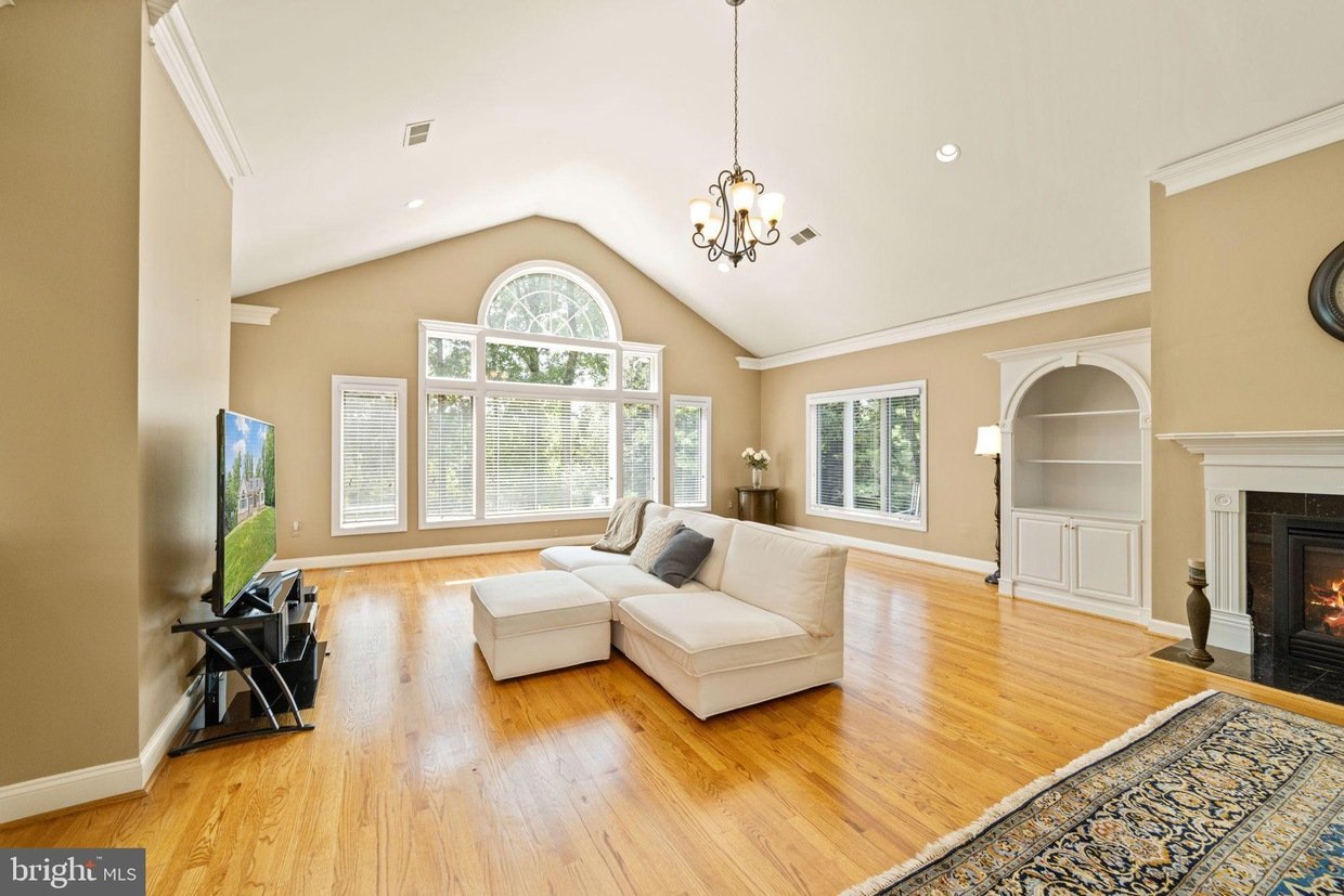 50 Spring Hill Rd