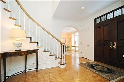 145 Evergreen Ln