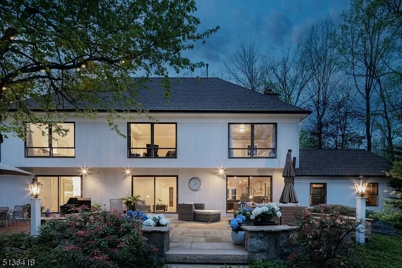 39 High Oaks Dr