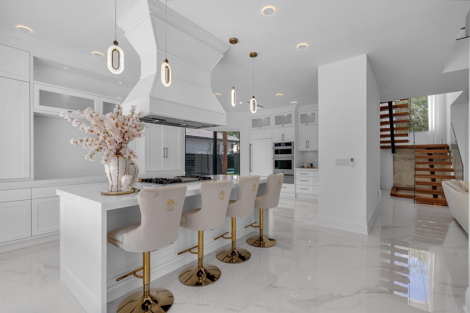 16422 NW 77th Pl MIAMI LAKES, FL 33016