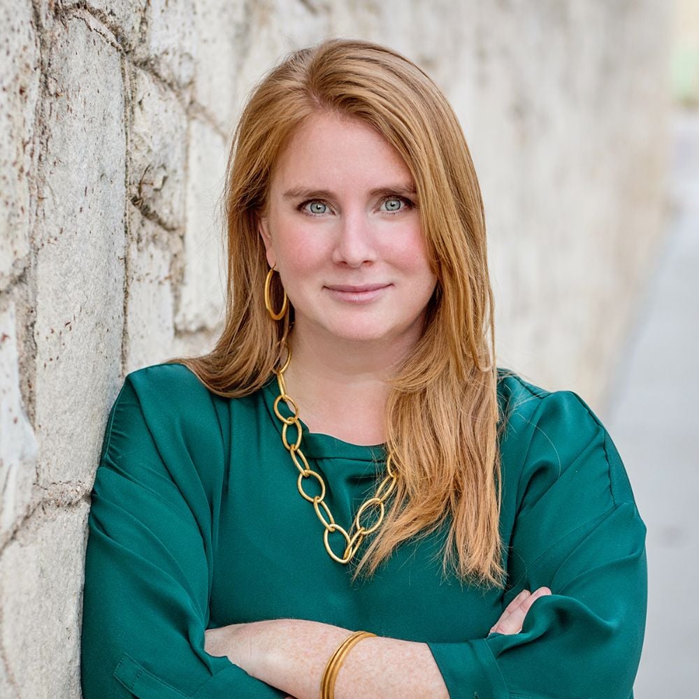 Amanda Harding Austin TX, Real Estate Agent Headshot