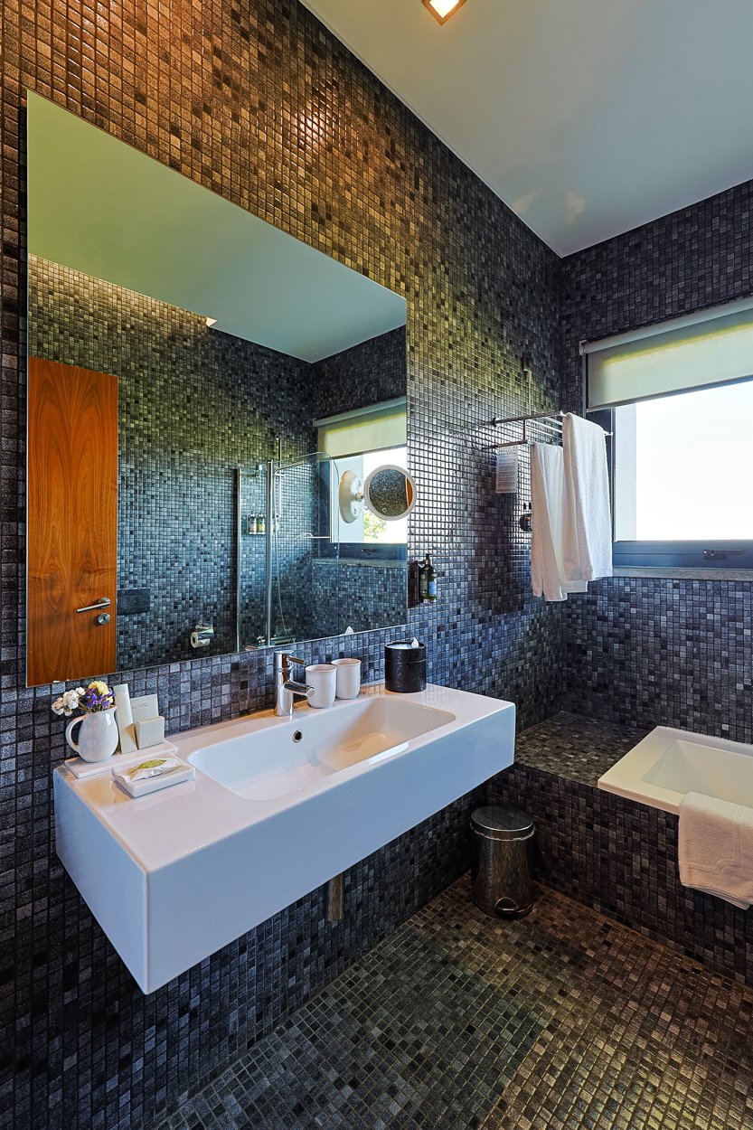 Luxury Wellness & Sports Retreat in Portugal with Expansion Upside & €1M+ Revenue