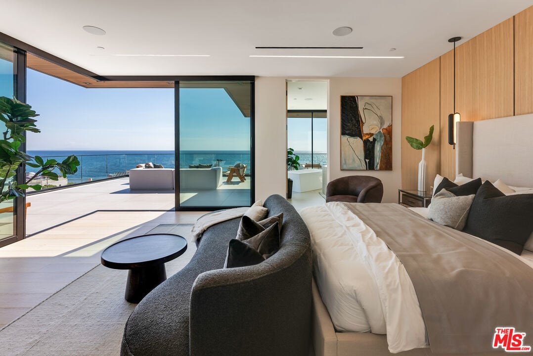 Zenith Horizon, Malibu Rd, 90265