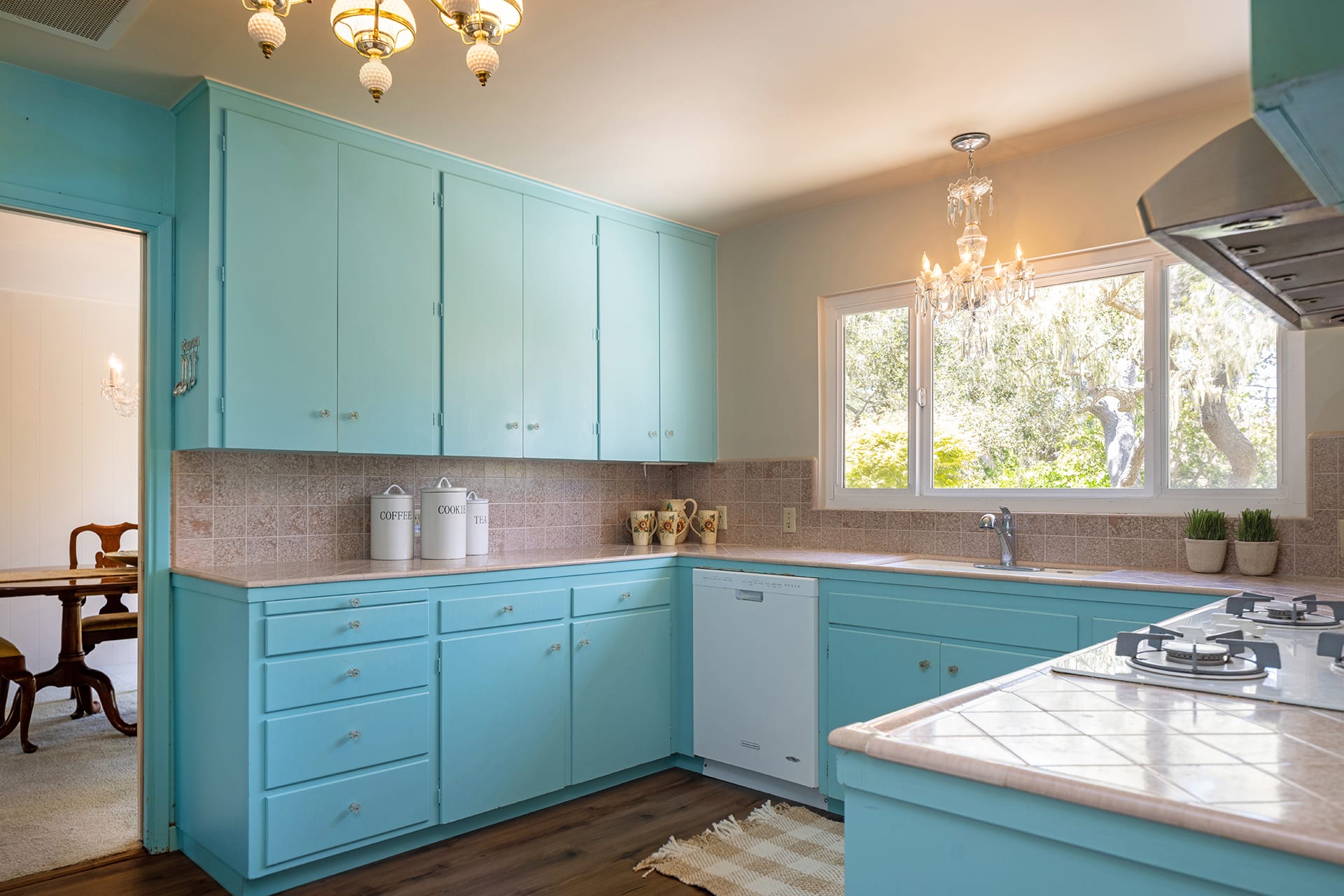 Pebble Beach Living - 1049 Rodeo Road