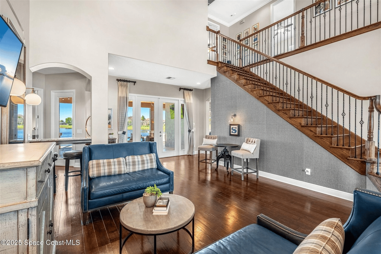 3077 Cortona Dr