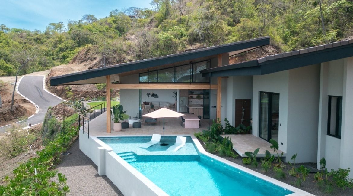 Private Modern Infinity Pool Villa, Tamarindo, Guanacaste