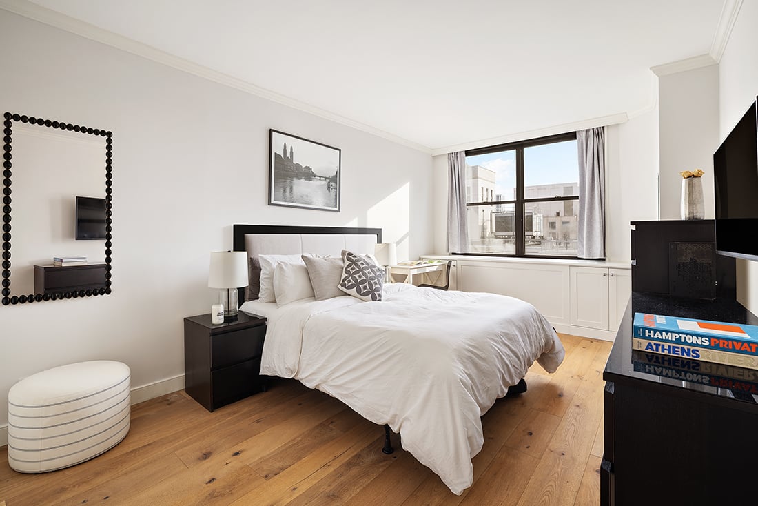 301 East 87th Street Unit 23D