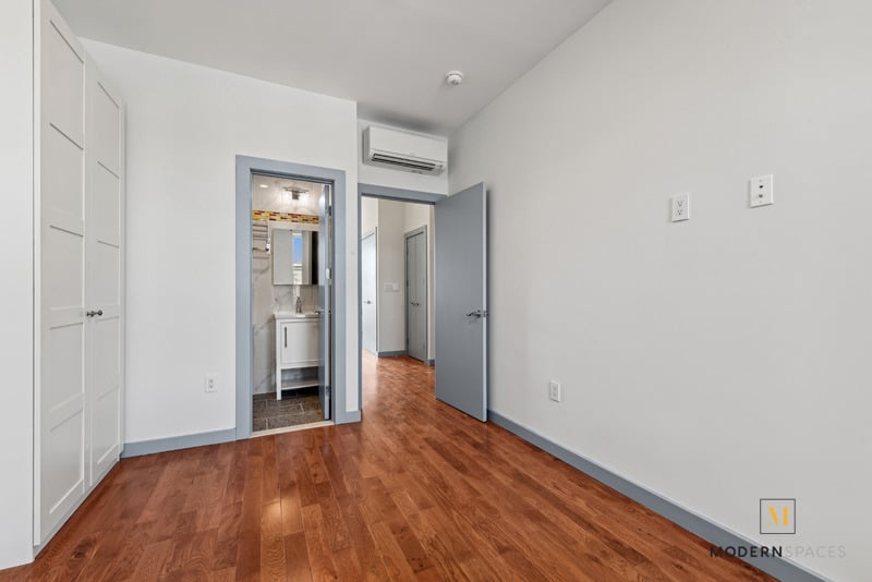 2-Bed/3-Bath Duplex (Conv 3-Bed)