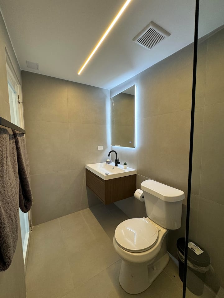 Beach House Apt 4 • 1BR + Sofa Bed • Sleeps 4 - Airbnb