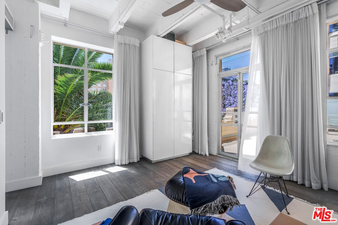 6253 Hollywood Blvd, #302