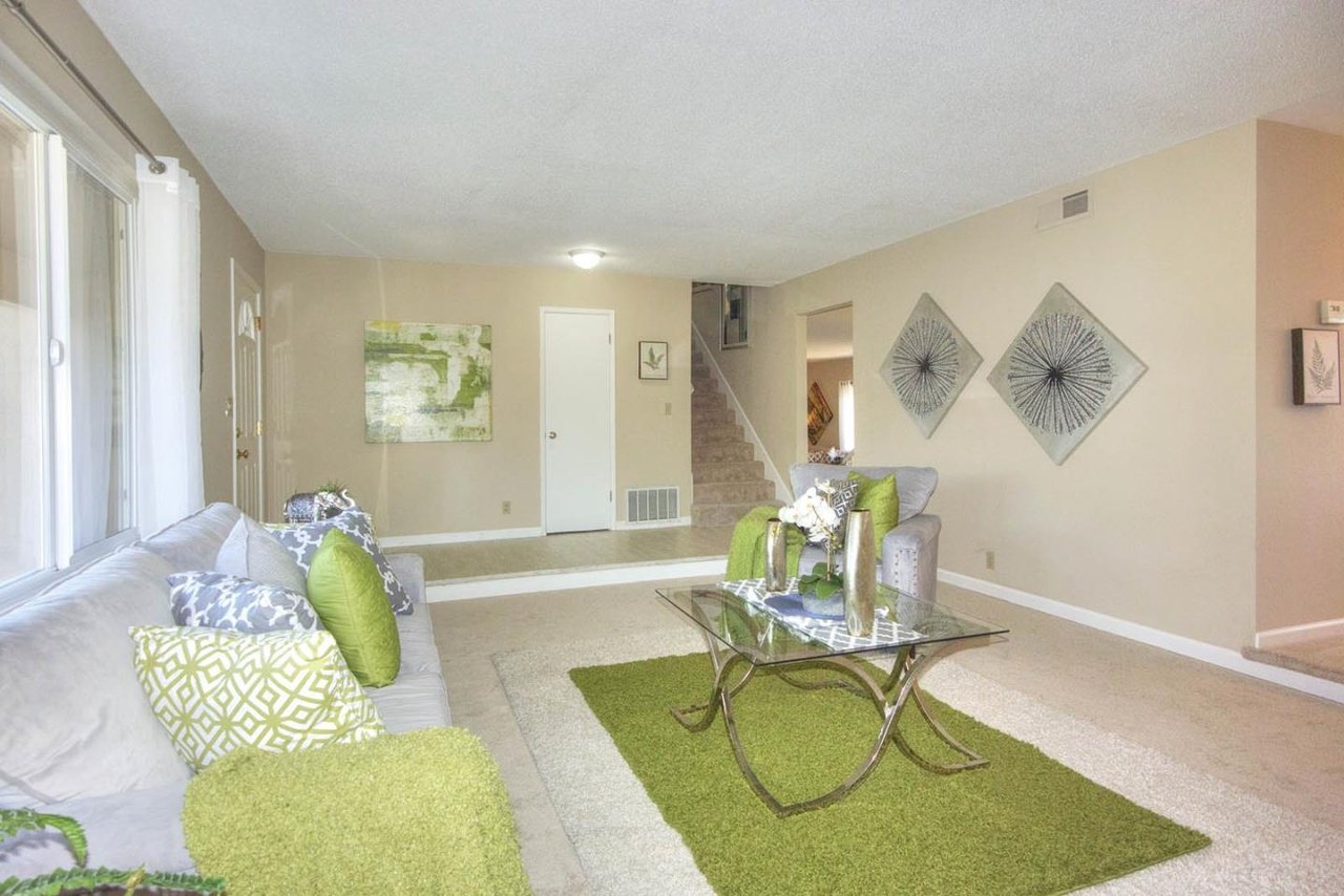 455 S Park Victoria Dr