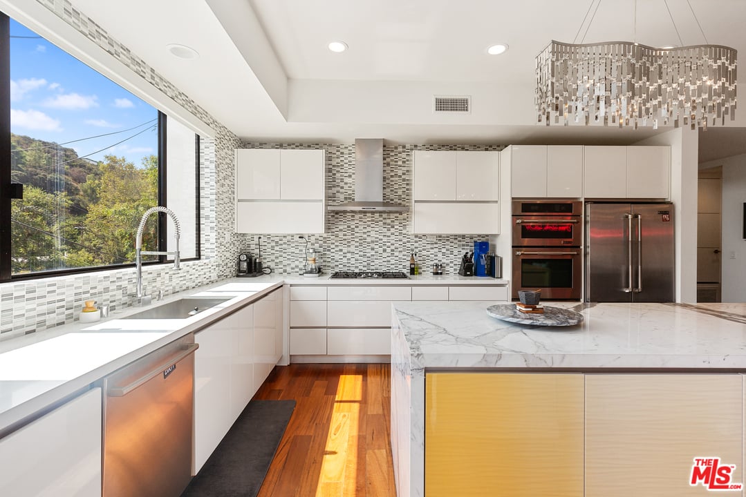 8769 Skyline Drive