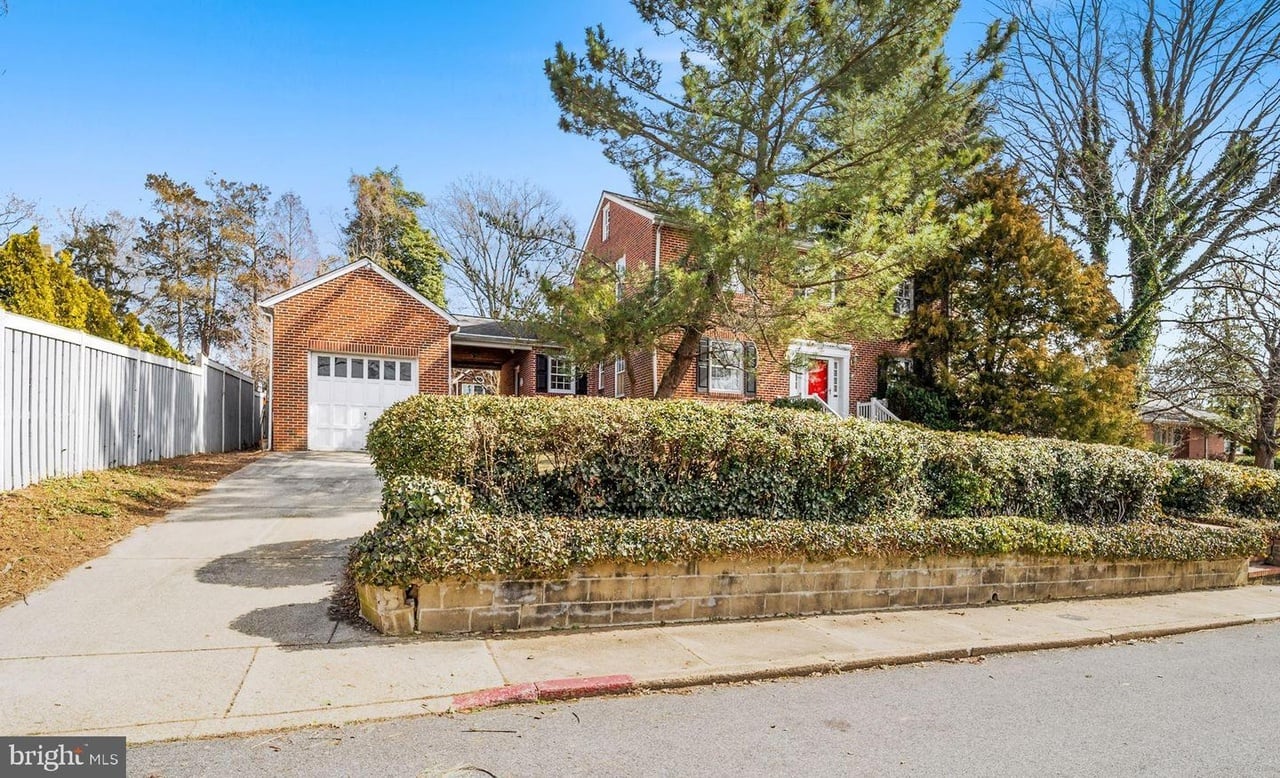 144 Archwood Ave
