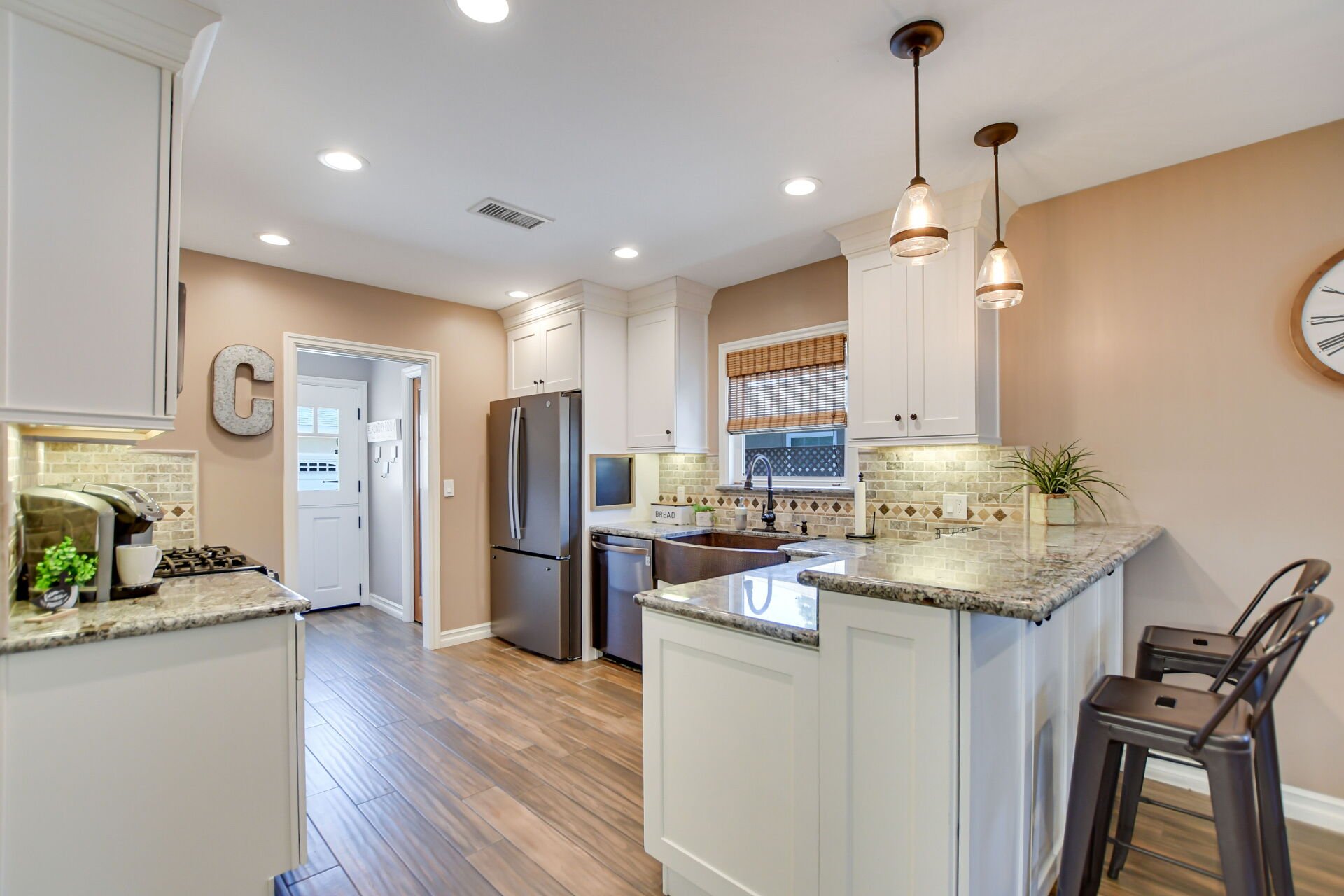 1720 E Walnut Creek Parkway
