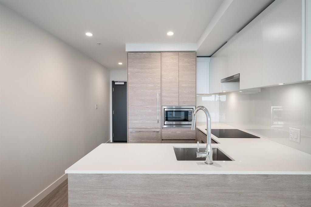 13615 Fraser Hwy, #1602