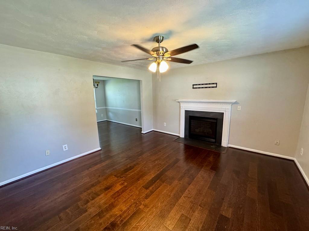1401 Shady Tree Way