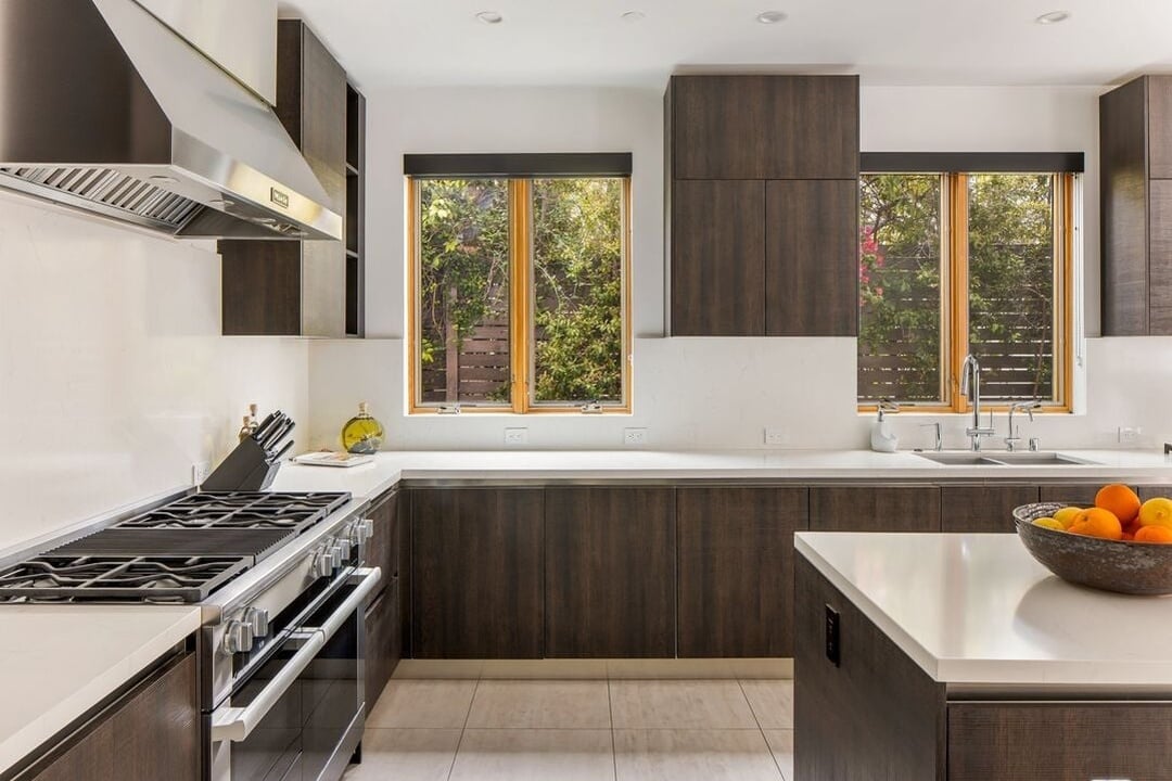 Aurelian Pavilion, W Sunset Blvd, 90049