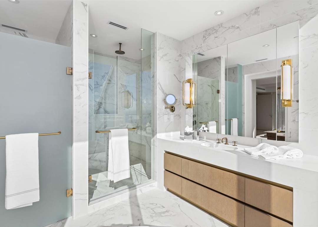 525 N Fort Lauderdale Beach Blvd #2201