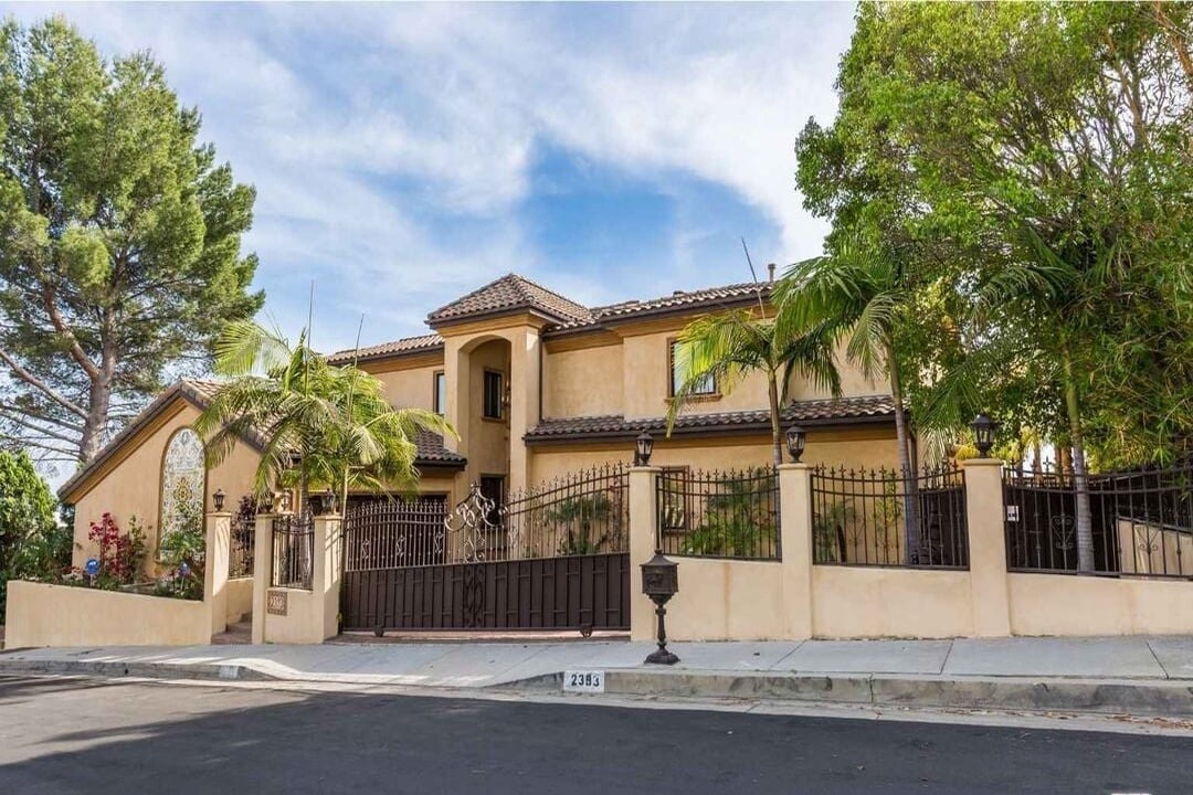 Celestia Crest, Venus Dr, 90046