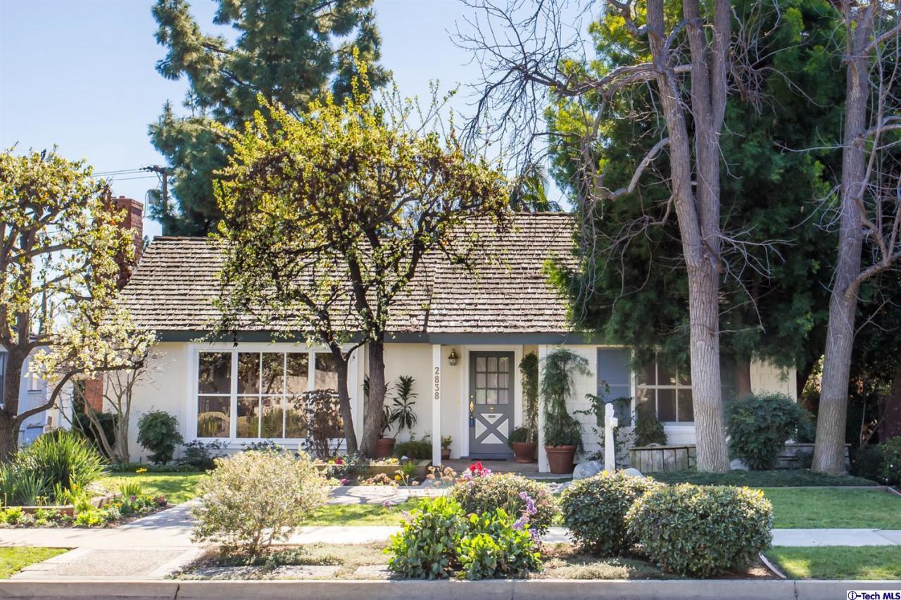 542 W Montecito Ave