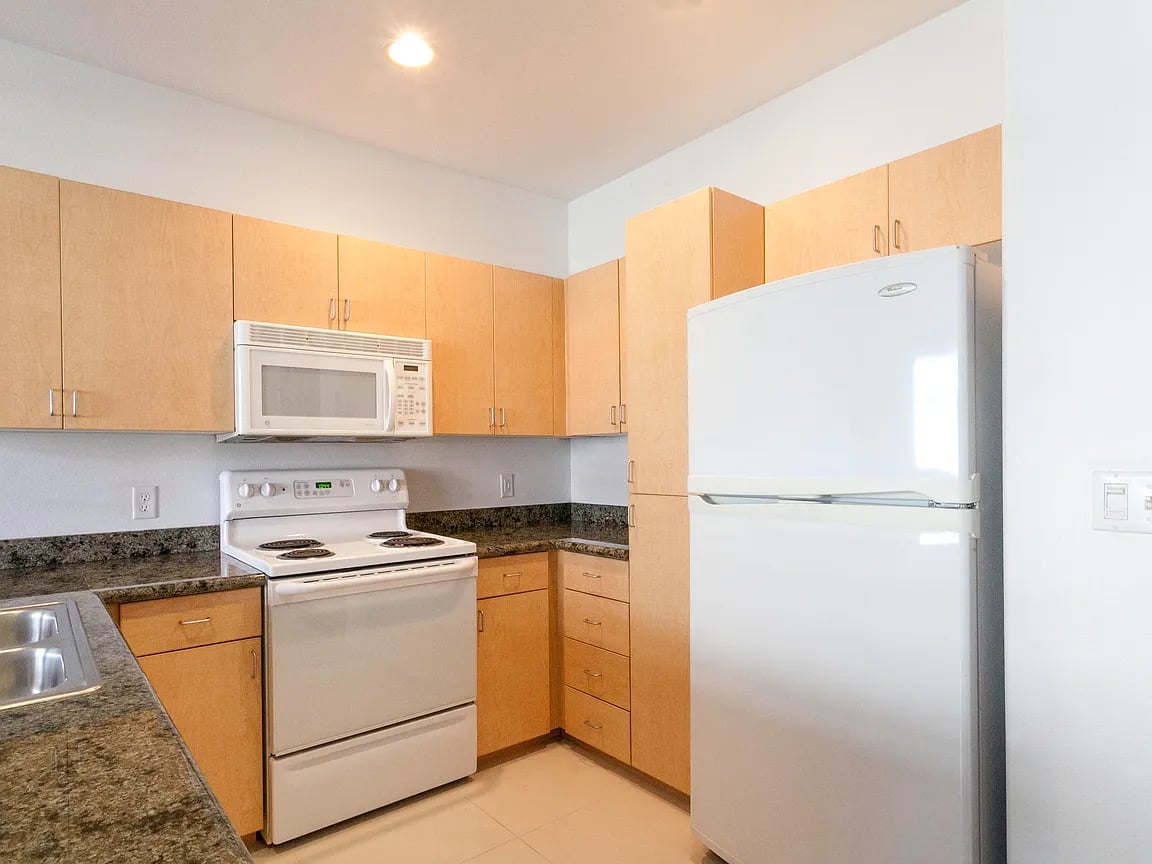 1501 Front St #506