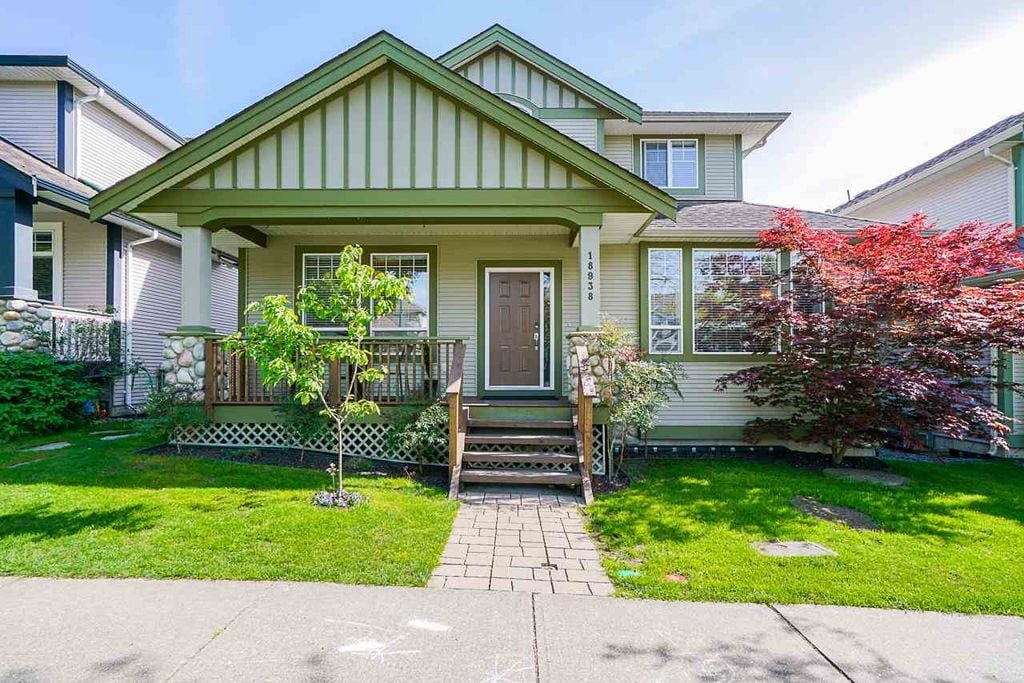 18938 70 Ave