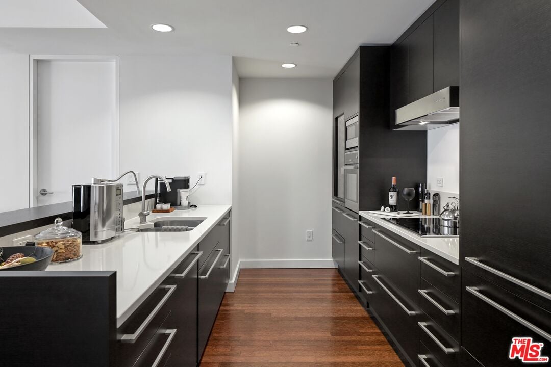 6250 Hollywood Blvd, #5J