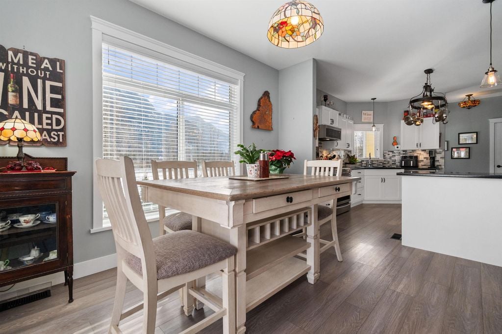 59060 Lougheed Hwy, #24
