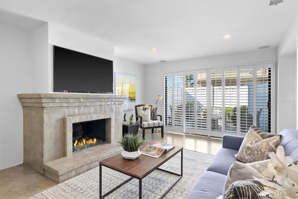 1140 Manhattan Beach Blvd #D