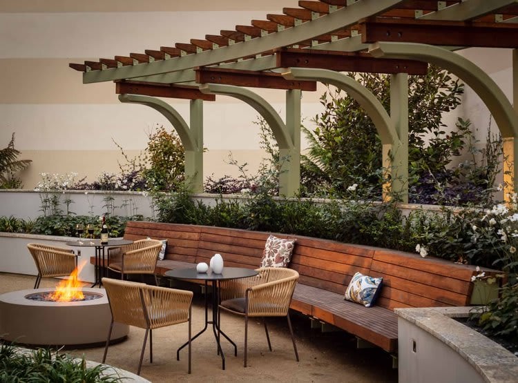 The Crescent on Nob Hill