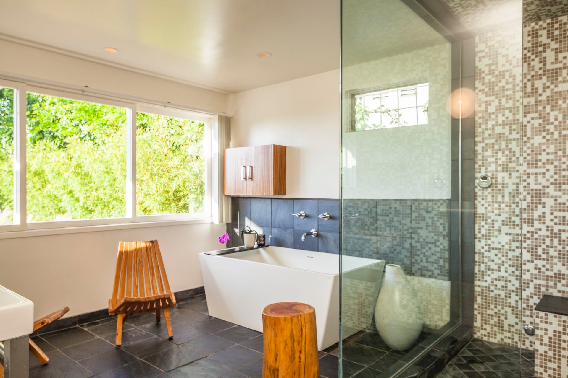 15171 Mulholland Dr
