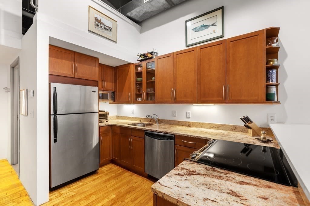 121 Beach St, #102