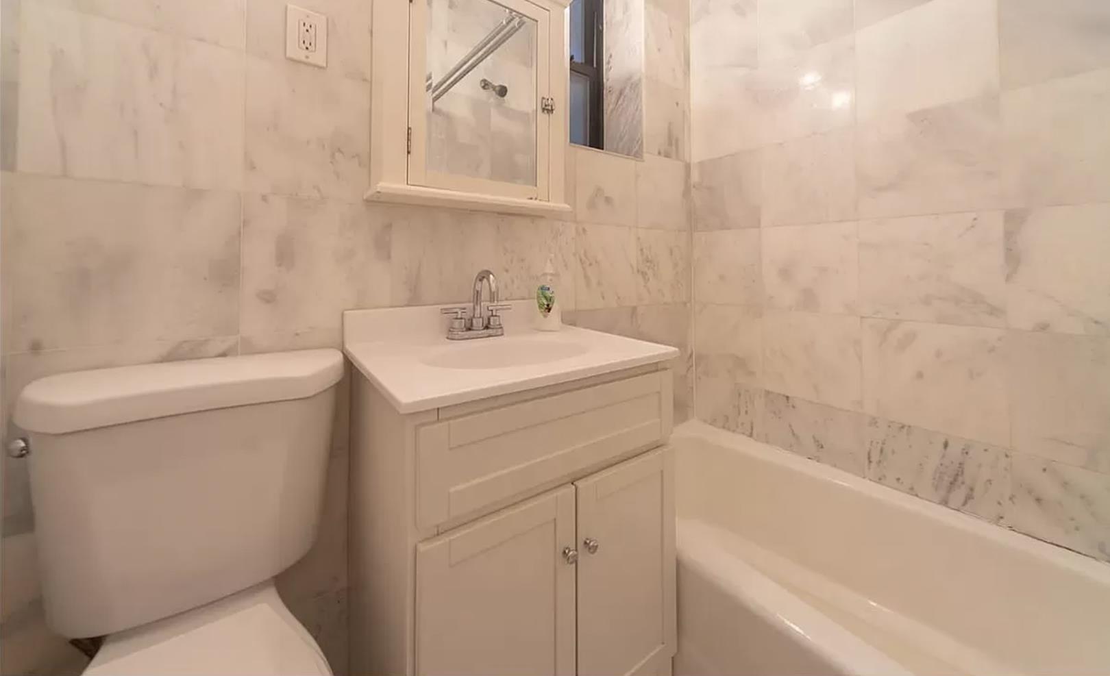 210 East 38th Street, Apt 2-G