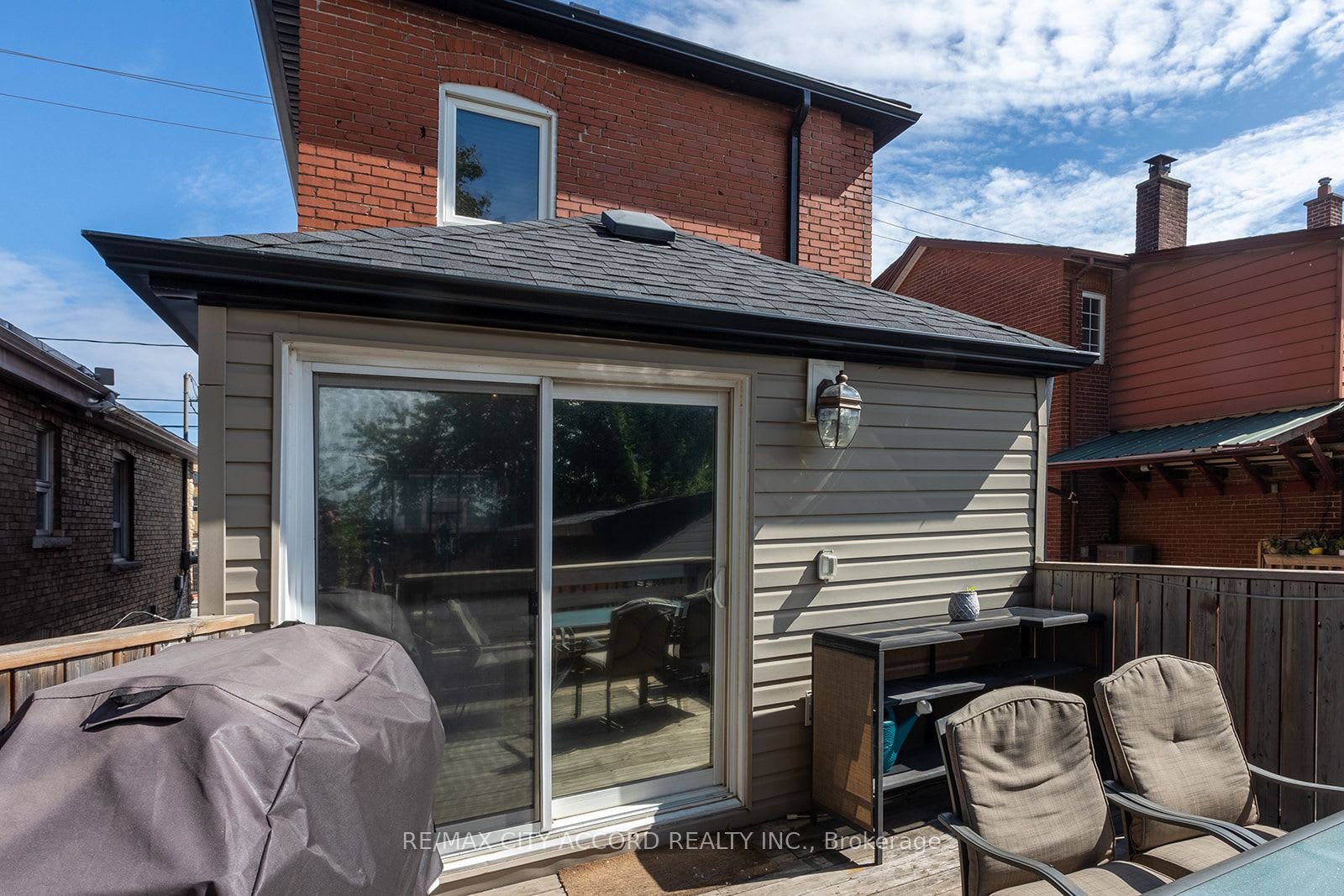 44 Bicknell Ave