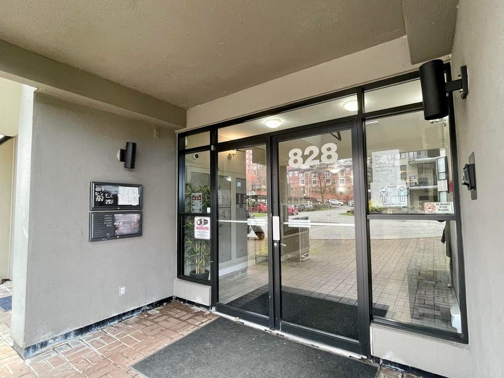 828 Agnes St, #605