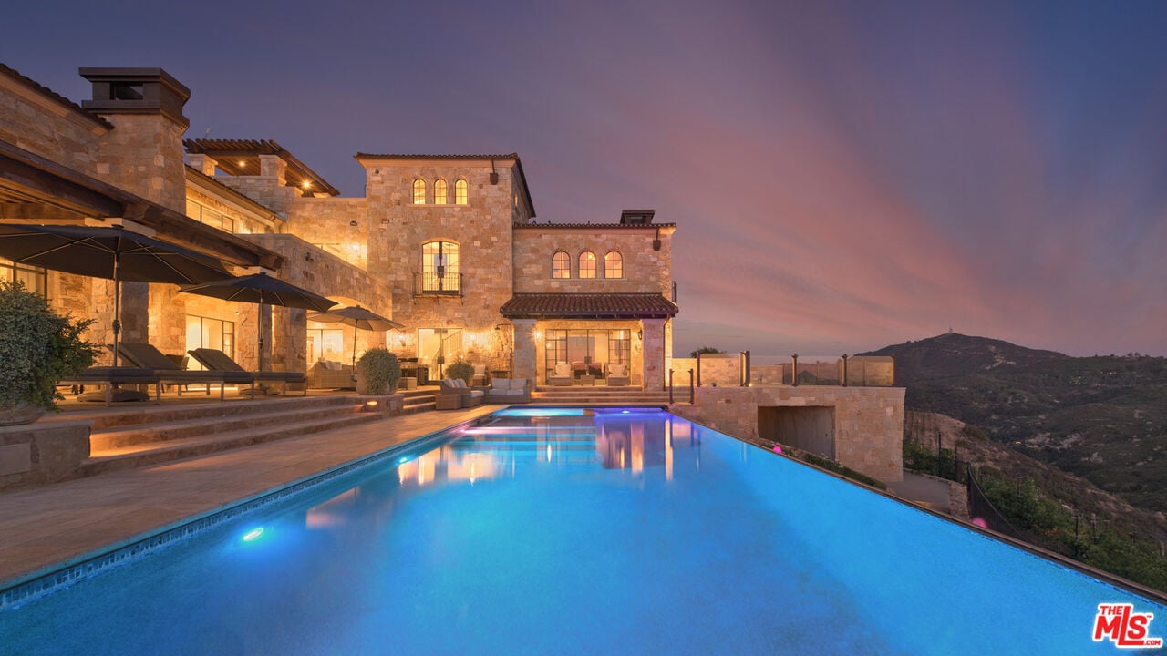 340 Kanan Dume Rd