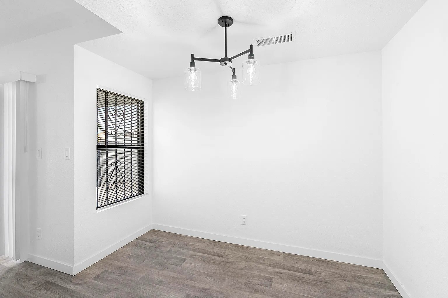 812 W Sky St SW
