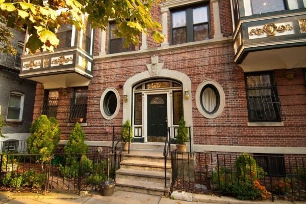 75 Burbank St #402