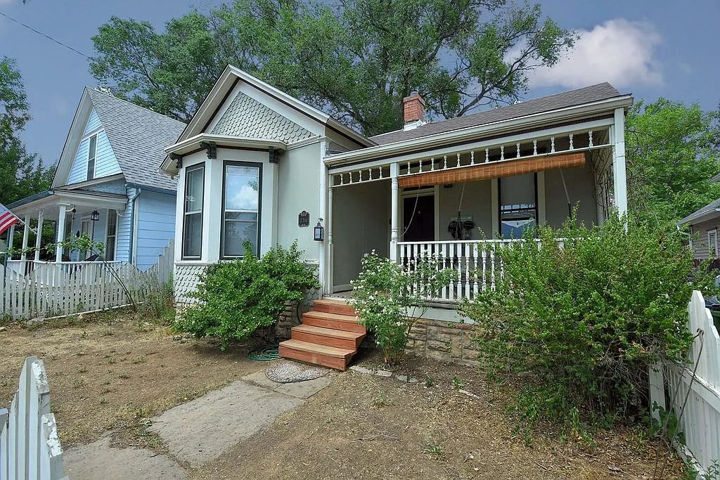 2316 W Pikes Peak Ave