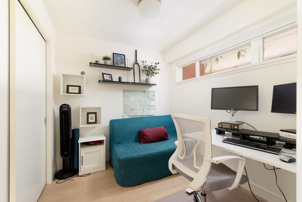 3456 Commercial St, #211