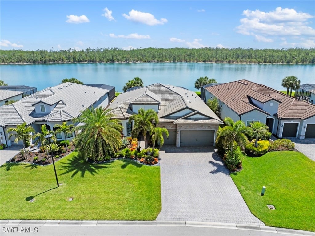 19129 Aqua Shore Dr