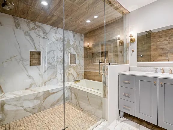 Spacious West Hollywood Townhome with 2 Beds, 3 Baths & Prime Location