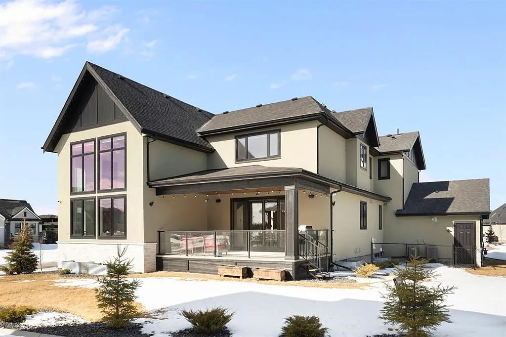 73 N Waters Edge Gdns