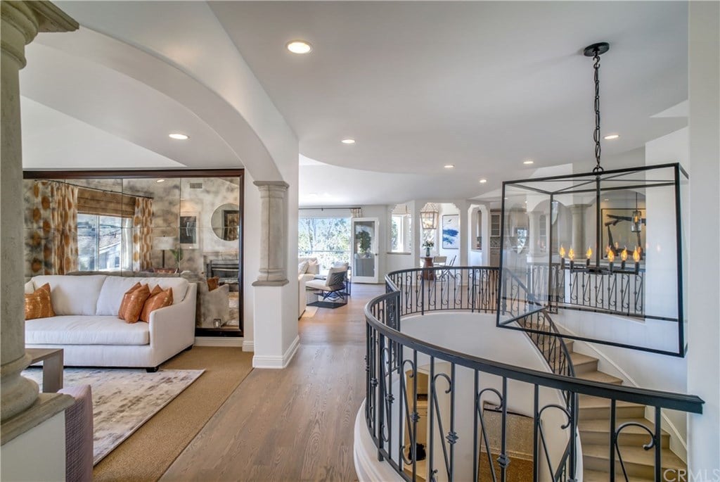 2213 Agnes Rd