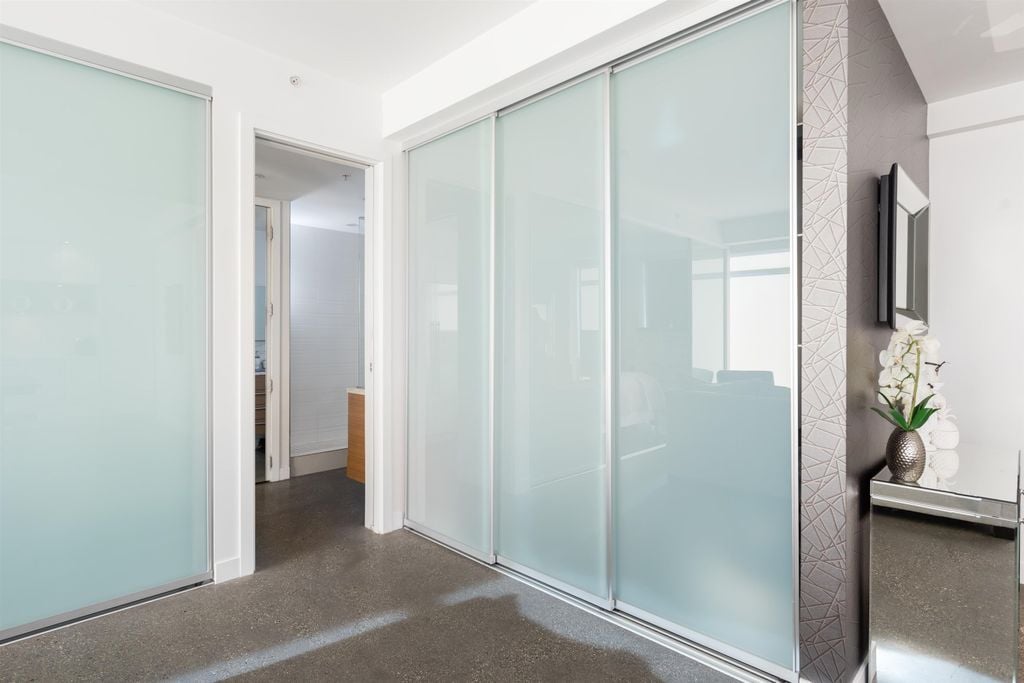 256 E 2nd Ave, #401
