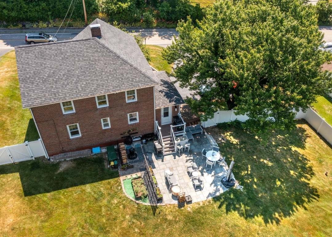 1 Drinkwater Rd