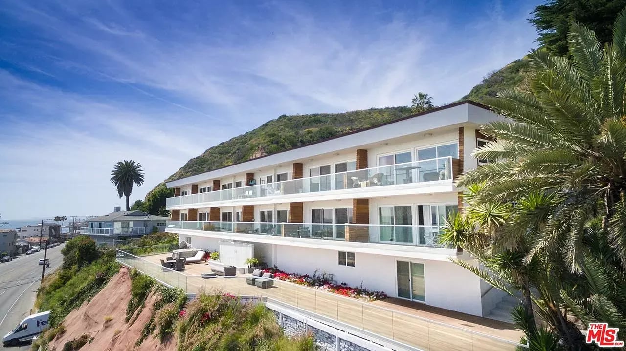 20747 Pacific Coast Hwy APT 7