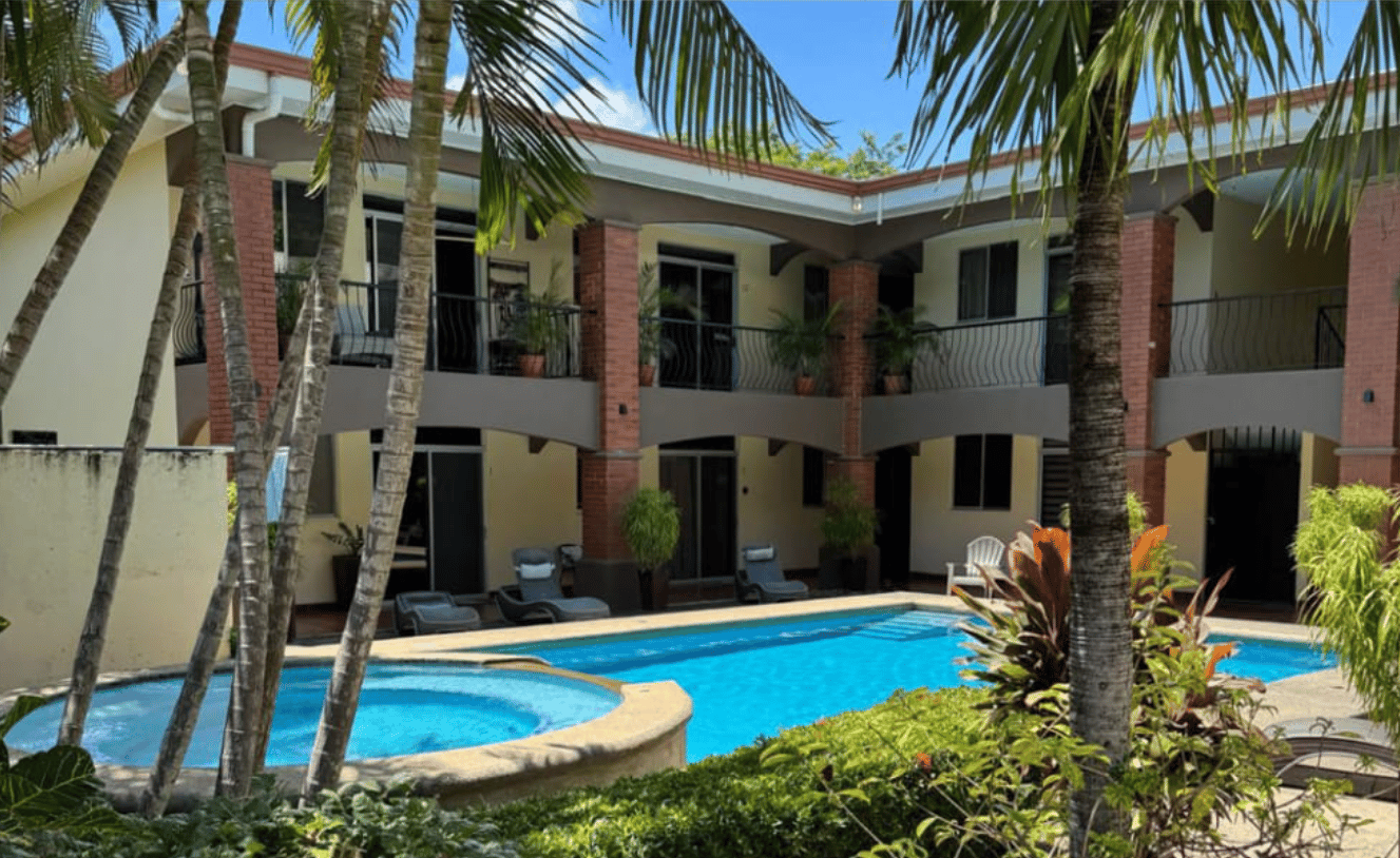 Veintemiglia #5 | 1-Bedroom Condo in the Heart of Playas del Coco